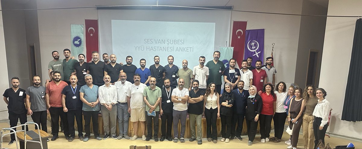 SesVanSubesi's tweet photo. YYÜ Dursun Odabaş Tıp Merkezi’nde sağlık emekçileriyle yeni dönemde gerçekleştirilecek Kurum İdari Kurulu (KİK) görüşmeleri öncesinde taleplerimizi değerlendirdik.

KİK görüşmelerine sağlık emekçilerinin ortak talepleriyle katılacağız. Emeğimizi, haklarımızı ve insanca çalışma koşullarını kararlılıkla savunacağız, mücadelemizi örgütlü gücümüzle büyütmeye devam edeceğiz.

Birlikte kazanacağımızı biliyoruz. Çünkü bu inanç ve kararlılık, örgütlü mücadelemizden ve dayanışmamızdan güç alıyor.

Haklarımız için, emeğimiz için, güvenceli bir çalışma yaşamı için mücadeleye devam!
@sesgenelmerkezi