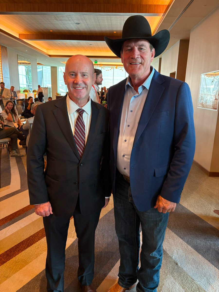AusAmbUSA's tweet photo. South Dakota is heading Down Under.

Great to meet @GovLarryRhoden ahead of his upcoming trade mission to Australia this November. There are big opportunities for collaboration across agriculture, advanced manufacturing and tech between us. https://t.co/mwUUu8EtZY