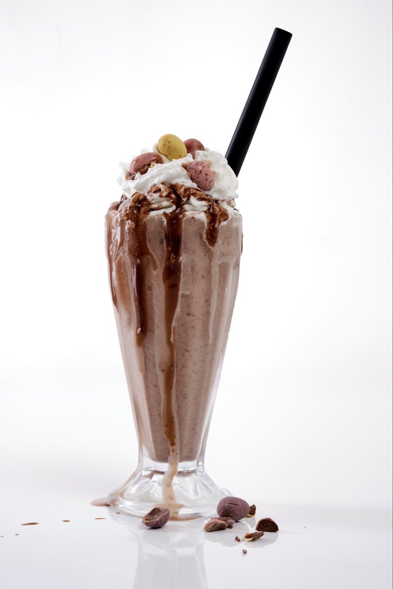 GibsonsBurgers's tweet photo. Rich, creamy, and packed with all your favourite chocolatey surprises.
Our Chocolate Egg Milkshake π«π₯π₯€
#GibsonsCapeTown #MilkshakeLovers #CapeTownEats #DessertLovers #ChocolateLovers https://t.co/MNm91wTaSR