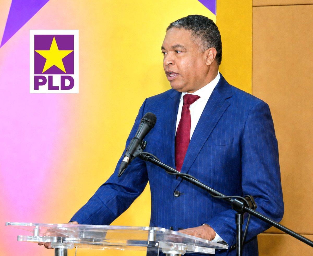 PLDenlinea's tweet photo. #LoÚltimoPLD | El PRM actúa como lo hacen los gobiernos totalitarios.

@ivanlorenzord, advierte que el nuevo Código Penal apenas ha nacido y ya está cuestionado.

AMPLIAR: https://t.co/SvPDBCCcTP https://t.co/FOCOU0qvTA