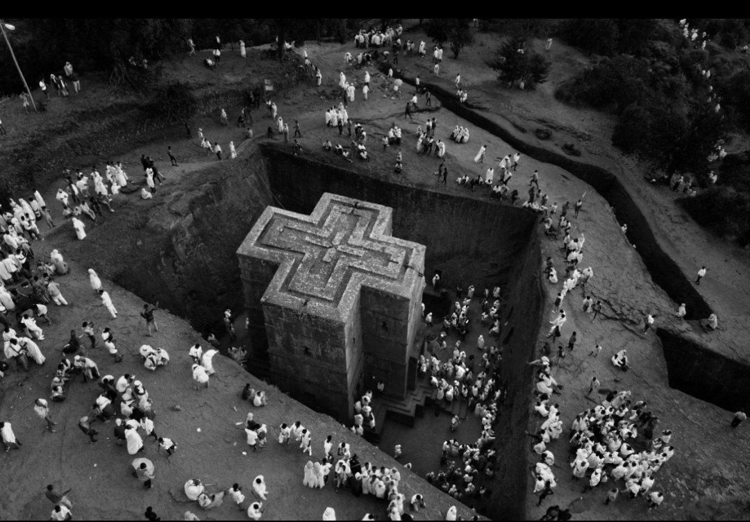 Madagascar24now's tweet photo. Ethiopia's Lalibela is home to churches carved directly into solid rock centuries ago.
One of #Africa's greatest architectural achievements... and still an active place of worship today
#29สิงหาคมมีแฟนบอย https://t.co/LBRwqKxiHO