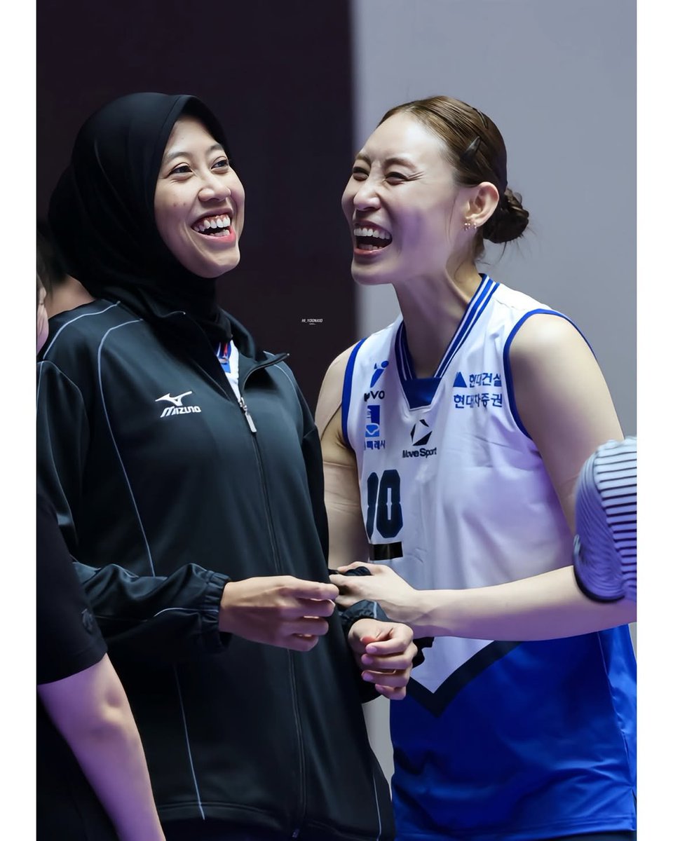 megawatihanges's tweet photo. #megawatihangestrip #megatron #volleyball #voliindonesia https://t.co/E5DdLcBmki