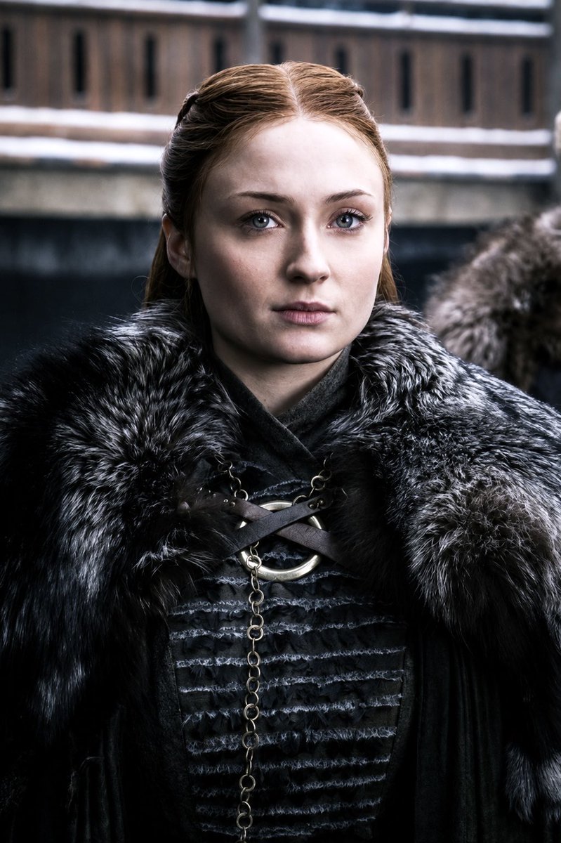 Noahhhere's tweet photo. Same Actress btw. 

 In GOT.                                        In Reality. https://t.co/FmwkG5Ro1P