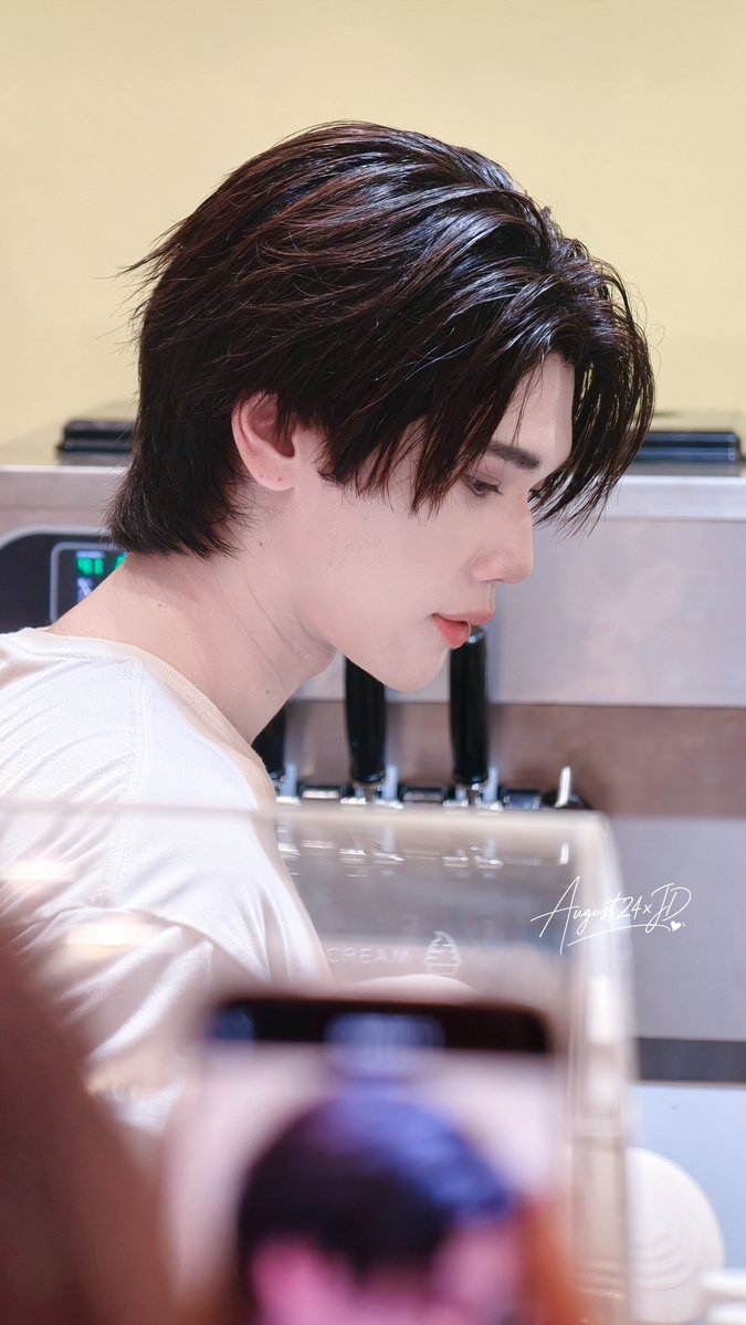 August24xJD's tweet photo. สยามพารากอนดีมากกกกก

#NAVORI #NAVORIBKK 
#NAVORISiamParagon

@dunknatachai #dunknatachai https://t.co/jeiweXkmkD