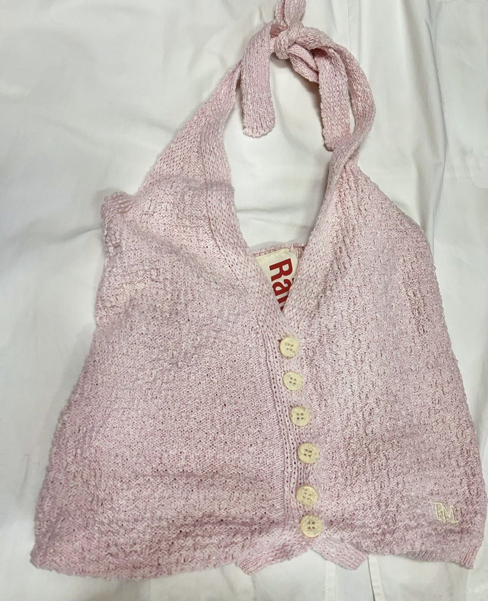 dedaisyy_'s tweet photo. halter top จากแบรนด์ rally movement สีpink 

❣️ลดเหลือ 550 รวมส่ง
( จากราคาเต็ม 1,390 ) 

#ส่งต่อเสื้อผ้า #ส่งต่อเสื้อผ้ามือสองสภาพดี #ส่งต่อเสื้อผ้ามือสองราคาถูก #ส่งต่อmerge #เสื้อผ้ามือสอง #เสื้อผ้าy2k #เสื้อผ้าแฟชั่น https://t.co/9eXI1IHjgo