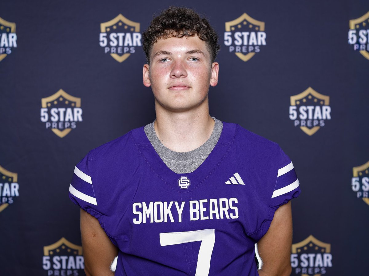 5StarPreps's tweet photo. QB1s GLANCE FOR 2026
Dive into the area’s top QB1s for the 2026 season - from the big-time commits to the up-and-comers. 

THE READ ▶️ https://t.co/BpQzKza5LU https://t.co/gIte32PgFr