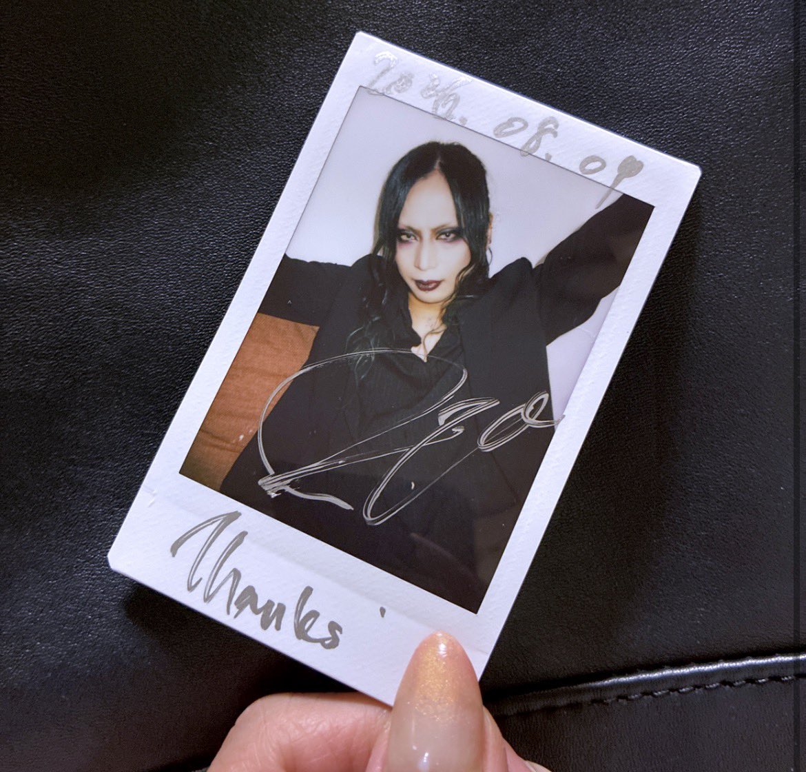 alkaloid0619's tweet photo. 今日はひーちゃんが夜勤明けで寝ずに来てくれて久しぶりのまなこにも逢えて心の深いところをえぐるような激しいLIVEにそこに在るだけで安心のRyoさん
大好きがいっぱい₍˄·͈༝·͈˄₎◞ ̑̑ෆ https://t.co/ZsA2cVL7hB