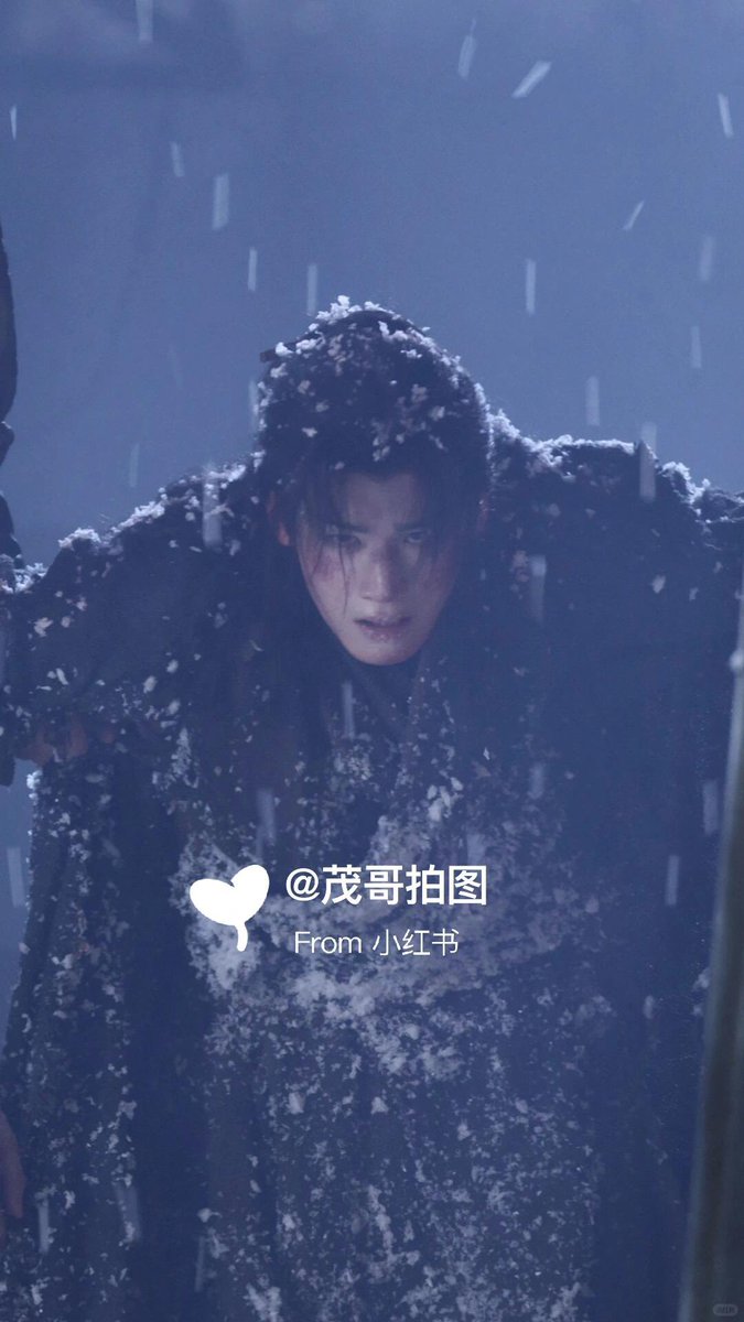 dailyuchen's tweet photo. 260804 ⋮ Yan Yuchen 恰逢春 filming

Yan Yuchen may look miserable during tonight’s filming, but he’s still serving face like it’s nothing. Truly a generational face card. 😮‍💨👏

#YanYuchen #闫玉晨 #QiaFengChun #恰逢春 https://t.co/2Nx80bJ1sW