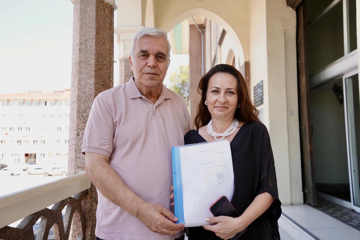 ilksenuludag's tweet photo. Manisa’mızda yeni bir başlangıcın ilk adımı…

YENİ Partimizin resmen kuruluşunun gururunu ve mutluluğunu yaşıyoruz.

Bu memleketi AKP’nin kara düzenine mahkum etmeyeceğiz. Emeğin, adaletin ve Cumhuriyet’in yolunda hep birlikte yürüyeceğiz.

İşçinin, emeklinin, kadının, gencin; halkın YENİ Partisi Manisa’mıza hayırlı olsun.
