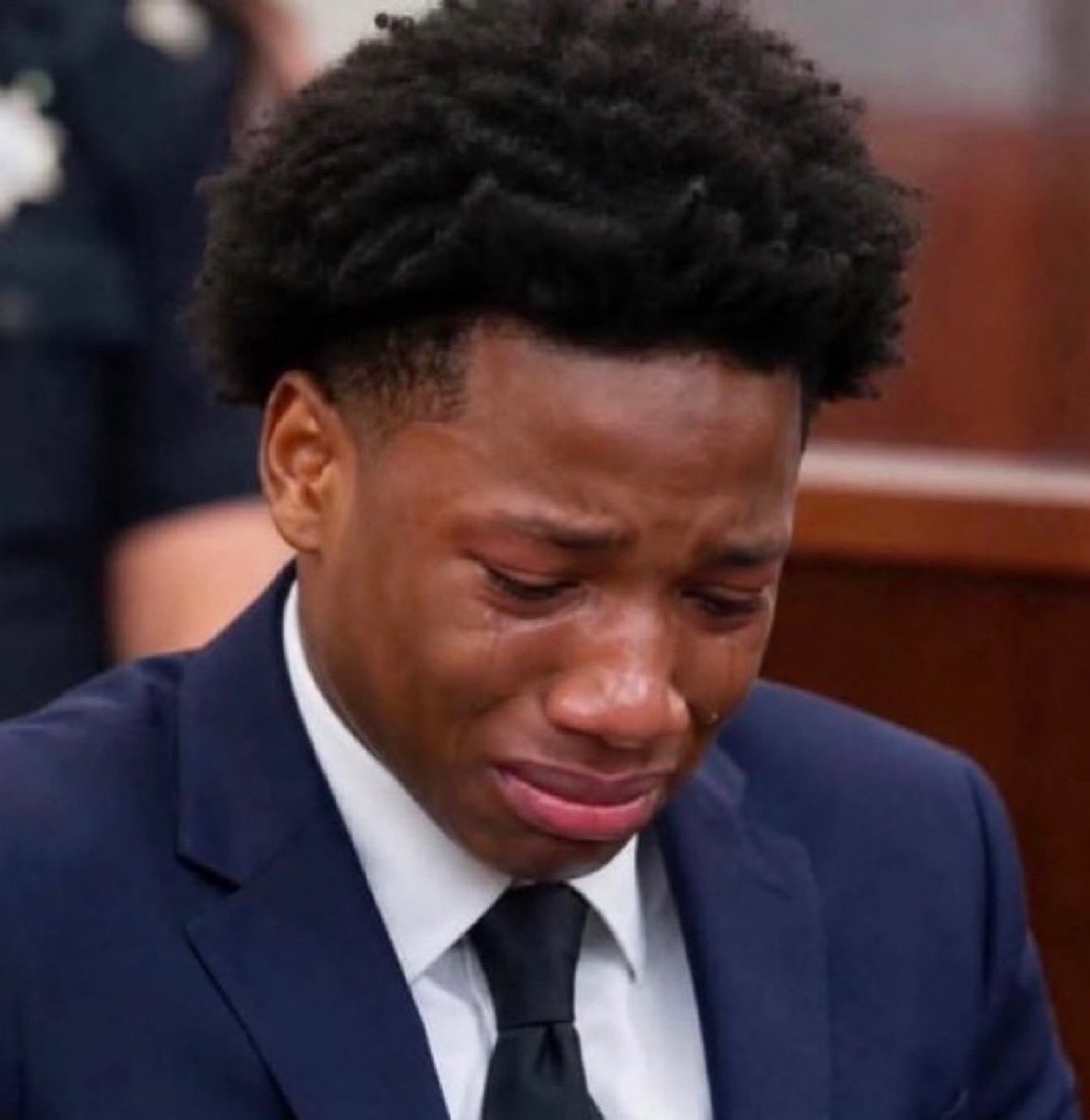 commentaryhower's tweet photo. DO YALL REALLY THINK KARMELO ANTHONY DESERVES TO BE IN JAIL? https://t.co/IDJNfSYx9T