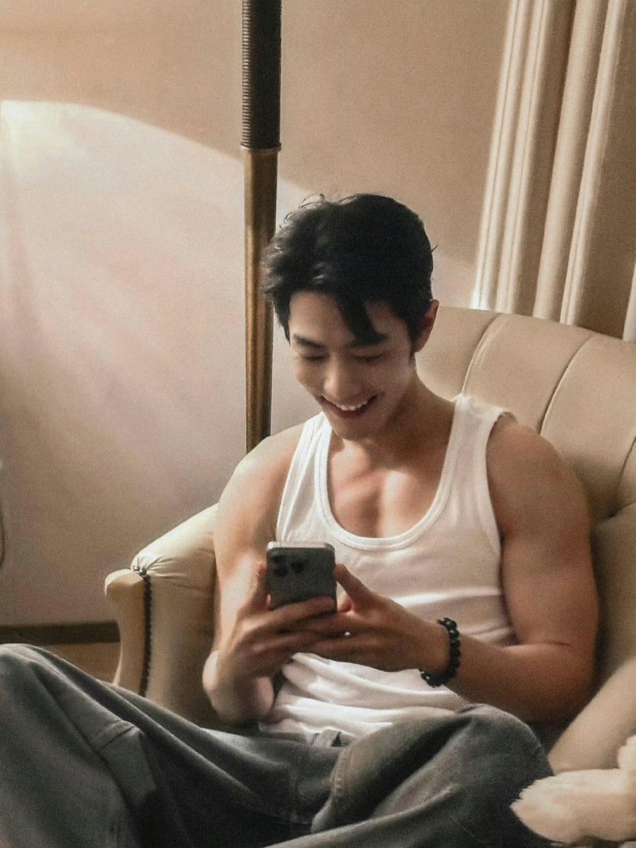 nan_kabutojung's tweet photo. ทำไมเว่ยป๋อวันนี้เจอแต่กล้าม กล้ามและกล้าม😍😍 https://t.co/Iewq27umf4