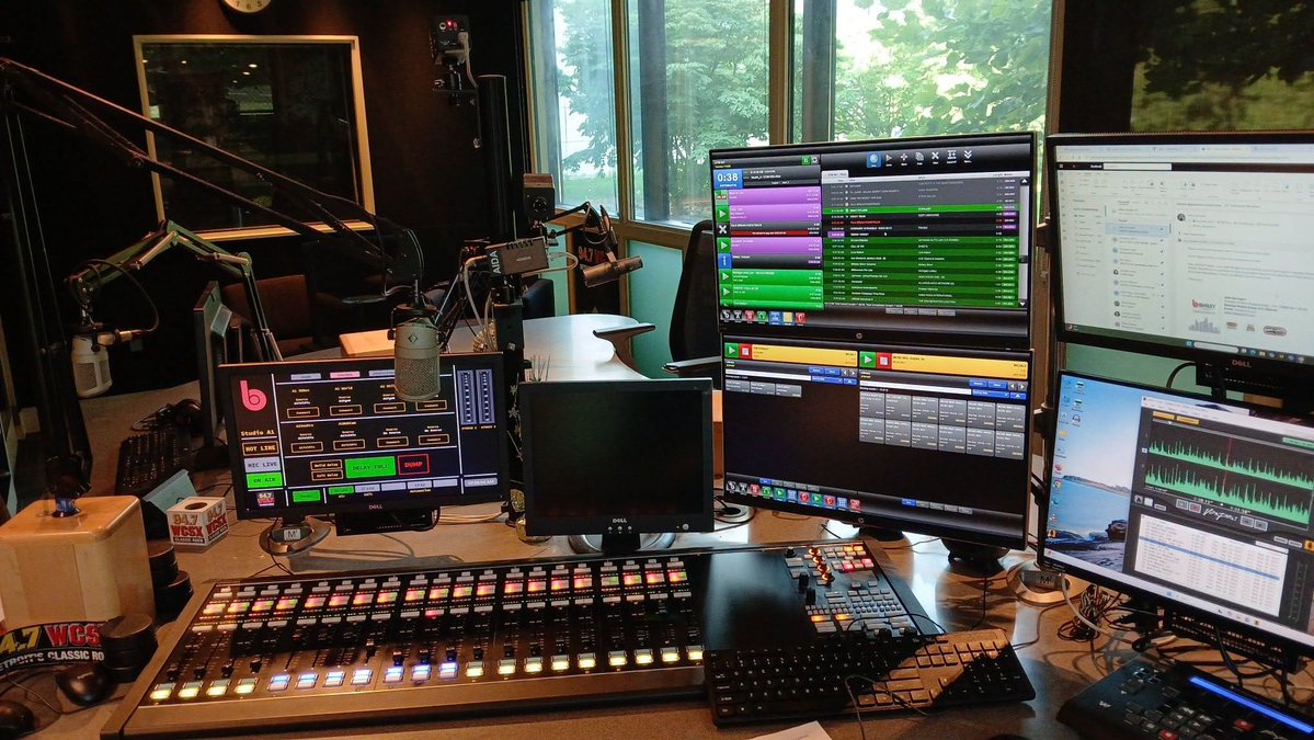 screamin1's tweet photo. Good morning, friend, I am on playing your favorite tunes till 10am, with traffic/weather! Billy Morrison Opens Up About Ozzy Osbourne’s Final Days 
Read more: https://t.co/xo5Vb1olg2 https://t.co/2jItsvOEWC
