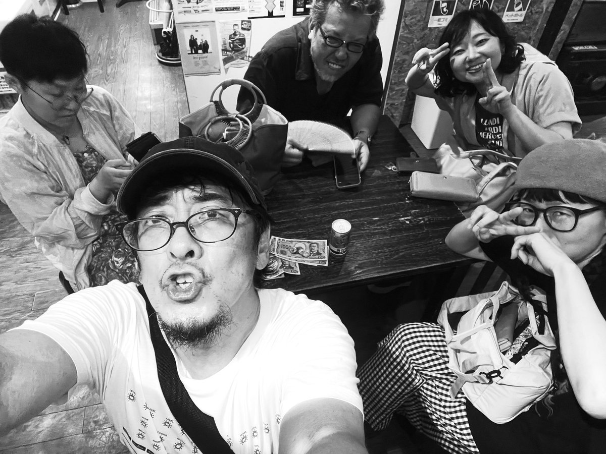 kaama69's tweet photo. 8月11日(火・祝)にヘラバラウンジでSILETOCOのライブをします〜
フルメンバーのSILETOCOでやるよ〜😘 https://t.co/e5vVmkREhs