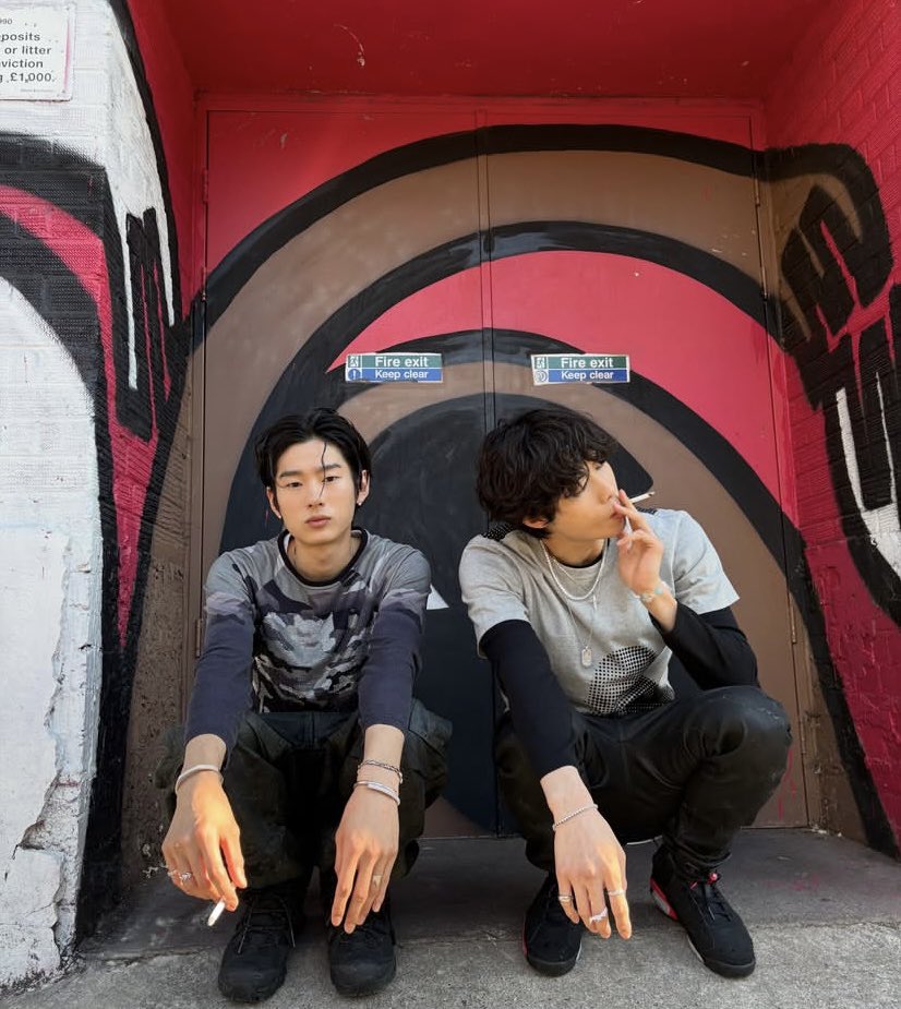lnwzaswag's tweet photo. สองคนนี้ใครก็ได้ กุชอบผู้ชายมากจริง ๆ https://t.co/1jez7MRrsM