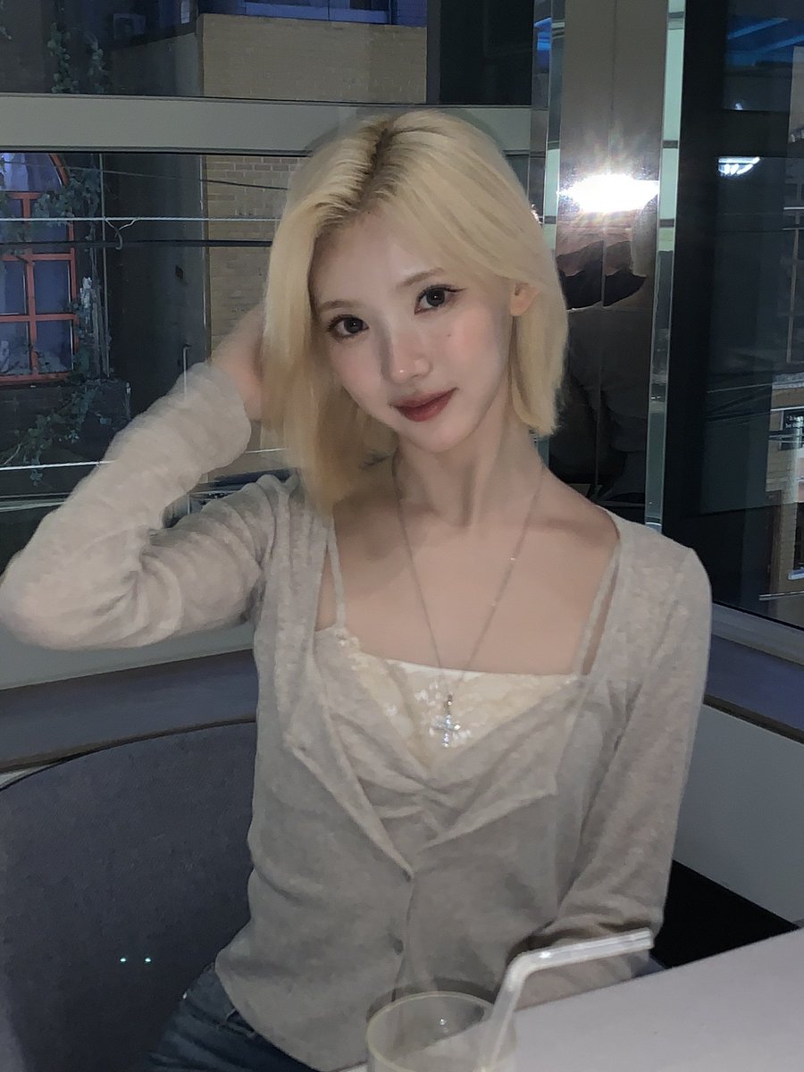uqrus's tweet photo. @longlostmyth Izin drop foto kak 💗 https://t.co/JpGJEYDe5t