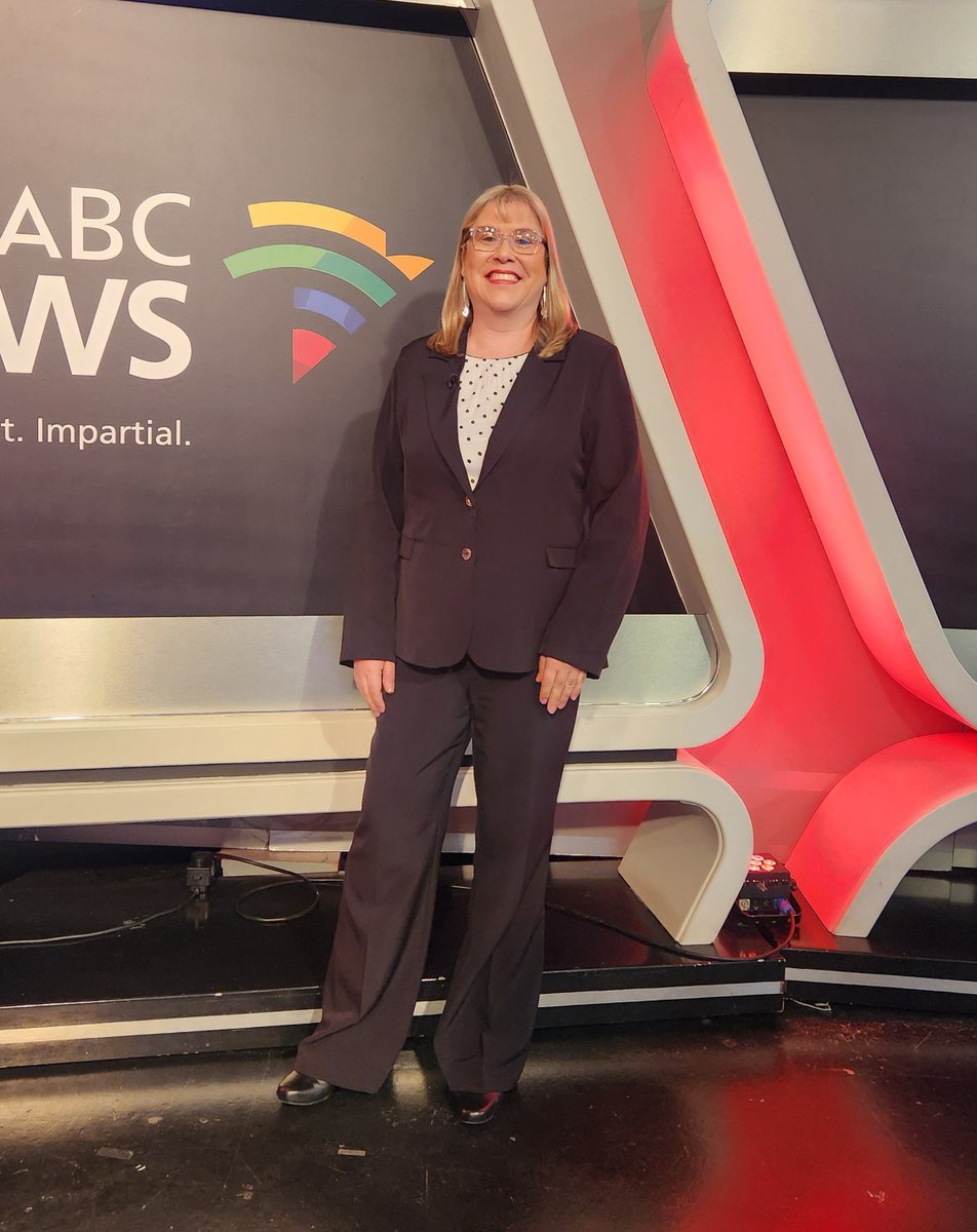 CSOS_SA's tweet photo. [NOW ON]

Get ready to watch Chantelle Coertzen live on @Official_SABC1's @Yilungelo_Lakho!

If you've ever wondered what questions you need to ask before buying into to a community scheme, then don't miss the show right now! https://t.co/7haIsBQ52i