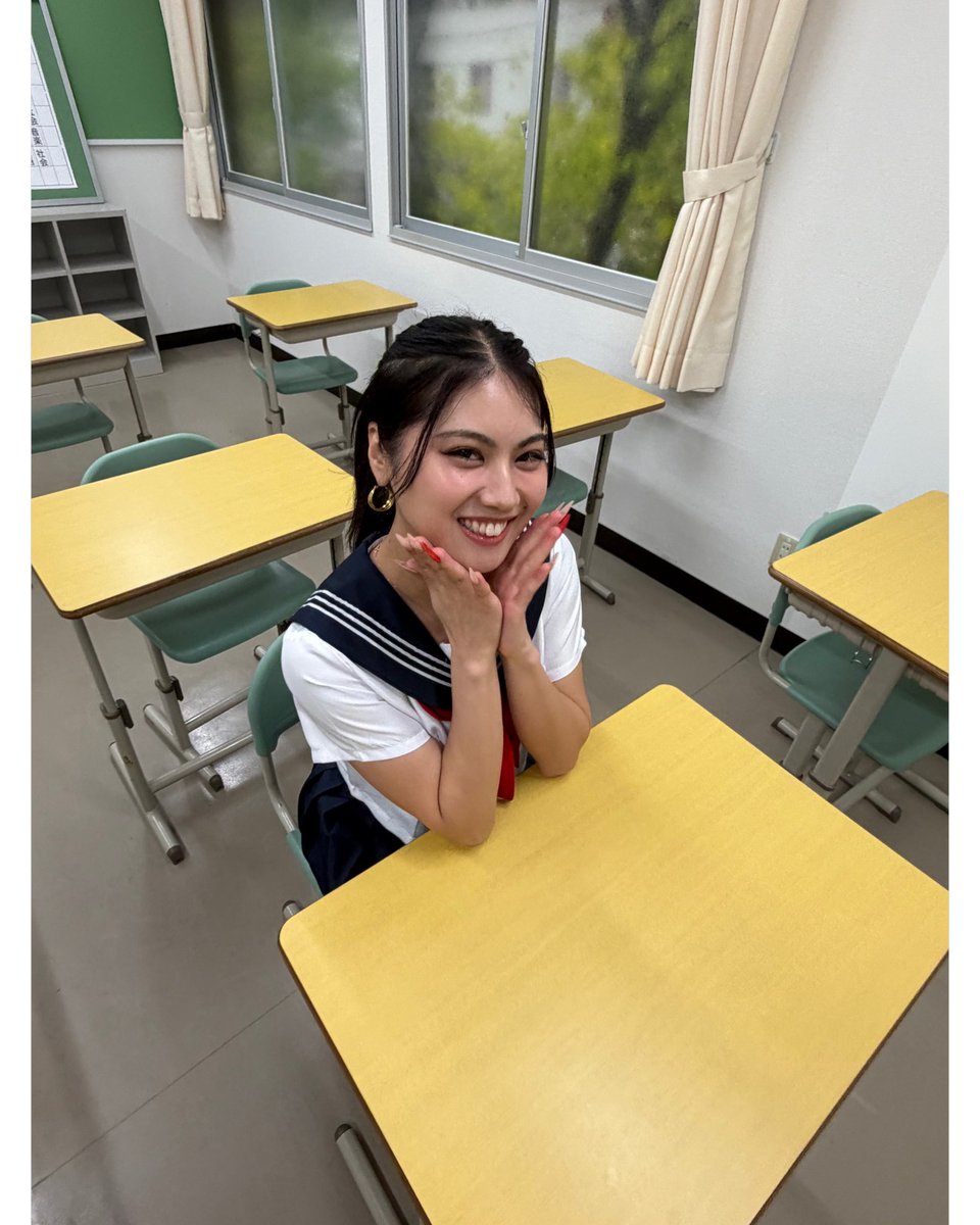 maaao_meatlover's tweet photo. 撮影でまさかの制服着る時が来るなんて．
いい思い出♡

@SEGASAMMY_LUX 
#segasammylux #MAAAO https://t.co/oAafwI5gH5
