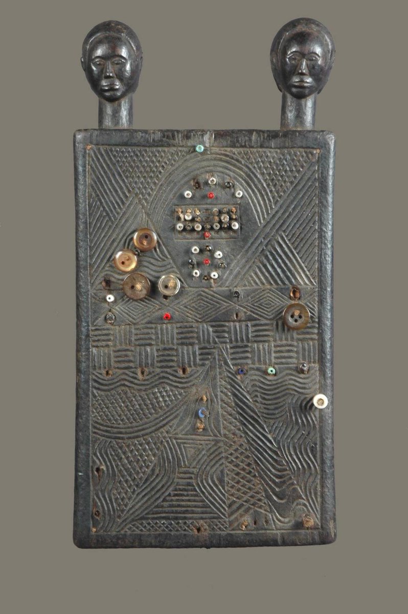 DlSPUTED's tweet photo. reading about lukasa, or memory boards, which originated in the Luba kingdom.

the Mbudye group of the Luba state would create and use these tablets to spiritually recount history. incredible form of data preservation and visualization. https://t.co/dpRUCqvX1I