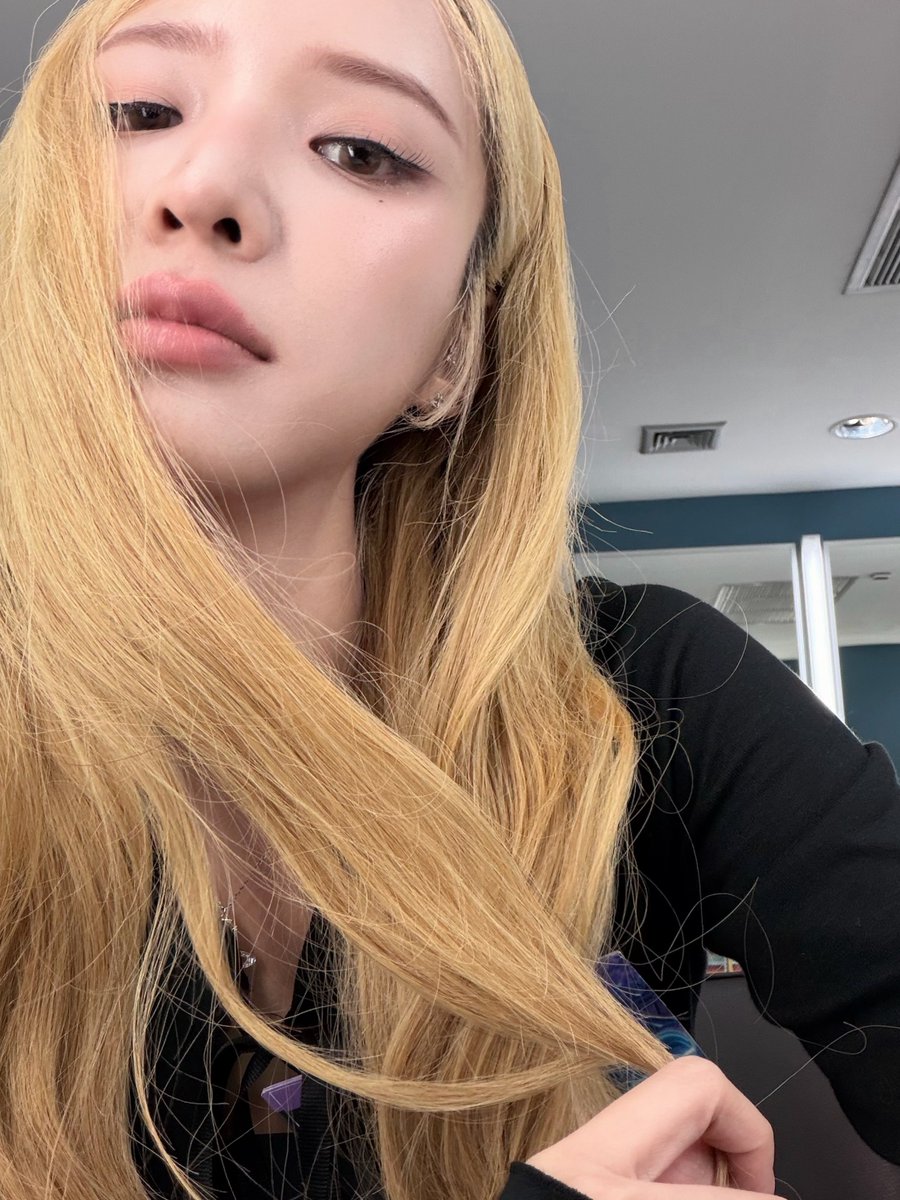 JanJingjing_TH's tweet photo. JanJingjing Update  ༘♡📢 (1/2)
IG post : janhae 

คิดถึงคับเธออออ x__x 🥨

#JANHAE #JANIVERSE 
🔗 https://t.co/N1Ir1ZeOJy https://t.co/0NtQHjpTXk