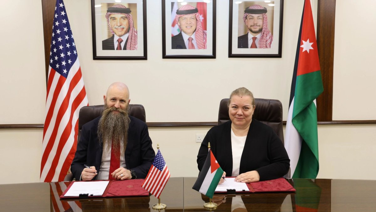JorEmbUS's tweet photo. Jordan and the United States signed a four-year, $354.6 million strategic objectives agreement to support Jordan’s national priorities under the Economic Modernization Vision.

The agreement was signed by Minister of Planning and International Cooperation Zeina Toukan and U.S. Ambassador to Jordan Jim Holtsnider. It will support projects in water, sanitation, energy, education, tourism, infrastructure, and economic opportunities.

Link: https://t.co/Y1w3xuTH4Z