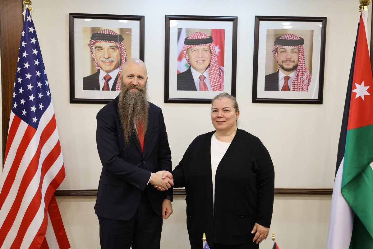JorEmbUS's tweet photo. Jordan and the United States signed a four-year, $354.6 million strategic objectives agreement to support Jordan’s national priorities under the Economic Modernization Vision.

The agreement was signed by Minister of Planning and International Cooperation Zeina Toukan and U.S. Ambassador to Jordan Jim Holtsnider. It will support projects in water, sanitation, energy, education, tourism, infrastructure, and economic opportunities.

Link: https://t.co/Y1w3xuTH4Z
