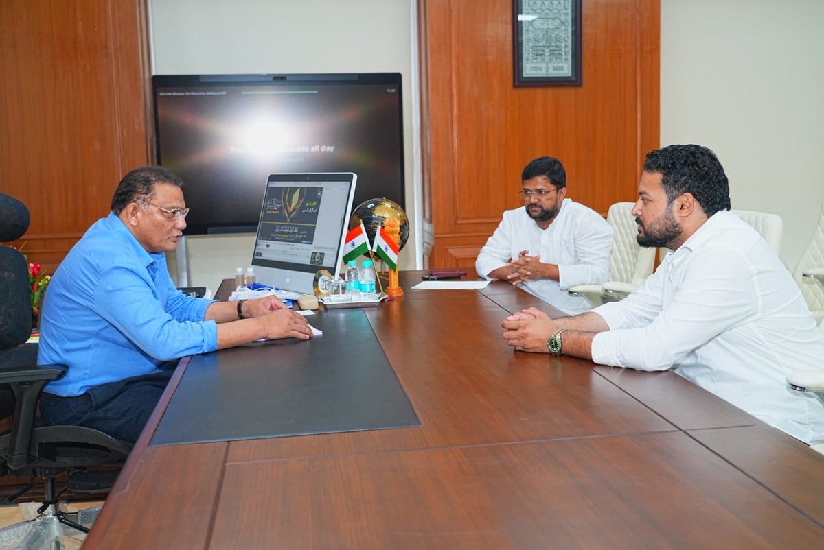 Shahnawaz2121's tweet photo. Today, I had the pleasure of spending time with my beloved brother, Cabinet Minister @azharflicks Bhai. https://t.co/fMMESVVyI5