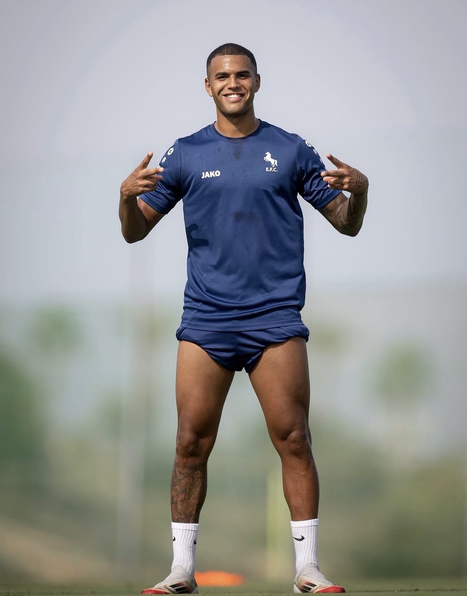 Centraldoocec's tweet photo. Nessa Temporada 

18 jogos na ARÁBIA SAUDITA
15 como TITULAR

0 Gols
3 assistências 

Na carreira
73 jogos
9 Gols
5 assistências 

João Costa, novo reforço do Cruzeiro🔥 https://t.co/hEoQlVYH4w