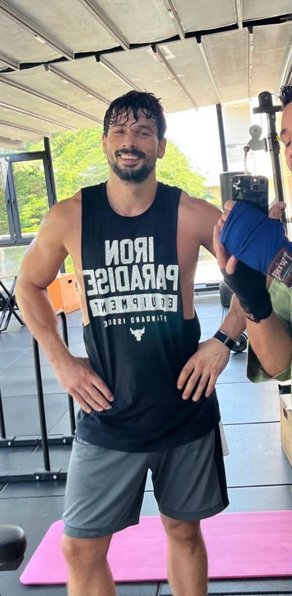 esmoollii's tweet photo. bi an durdum dedim ki BU NERDEN ÇIKTIIĞĞ https://t.co/hEhFgakhPI