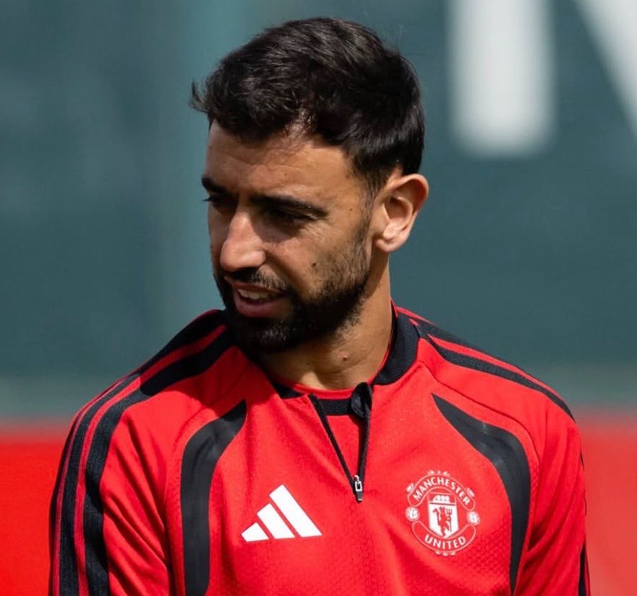 ChinoUTD's tweet photo. 🚨 Bruno Fernandes on returning to Carrington for the new season:

“Walking back into Carrington felt like coming home. You spend so much time with these people that after a few weeks apart, you actually miss them.

One of the first people I saw was Youri. I looked at him and said, ‘I’ve watched you for years… I hope you know you’ve just taken some work away from me.’

He looked at me, laughed & replied, ‘That’s exactly why I came. You’ll create from up there… I’ll create from back here. We’ll make life easier for each other.’

I smiled Then told him, ‘You’re going to enjoy playing under Michael. Midfielders always do.’ I said, ‘you know why? Because before he became a manager, he was one of us. Sometimes he points out things we haven’t even seen yet.

When your manager thinks like a midfielder, you end up seeing football differently too.’ He laughed. I told him, ‘Trust me… you’ve joined the right club if you want to become the best version of yourself as a midfielder.’”