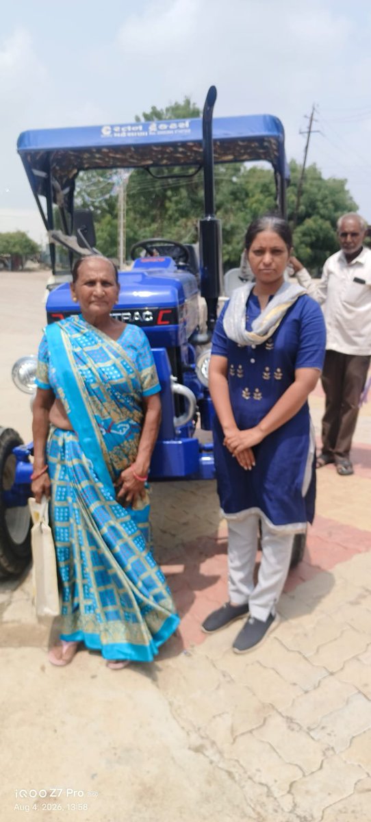 Mehsanagsteam's tweet photo. #Krushi_Utpadakta_Vrudhdhi_Abhiyan #gramsevak
AGR 50 યોજના હેઠળ ટ્રેક્ટર ઘટક યોજના અંતર્ગત મહેસાણા જિલ્લાના વિવિધ તાલુકાઓમાં ગ્રામસેવક શ્રી દ્વારા સ્થળ ચકાસણી કરવામાં આવી.
@Guj_gramsevak
@gujagridept
@rcmeenaias
@Dwivedi_D
@jitu_vaghani
@CMOGuj
@irushikeshpatel
@GujPRHDept https://t.co/3tbzLZKACC