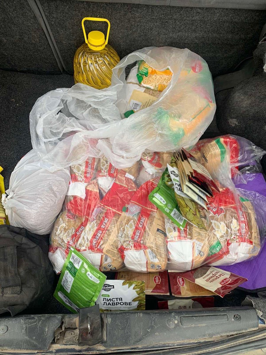 GlobalSignet's tweet photo. Help our team pack the trunks as they care for people and kids in need and bring hope to displaced people in Ukraine, Moldova, and Romania.  Your best gift helps them bring necessities and share Hope with them today! https://t.co/wuidARP3a7 https://t.co/Gl5YgQdq8q