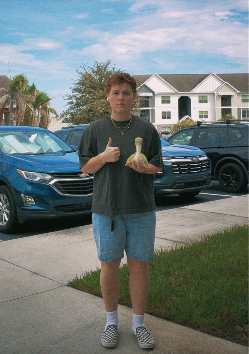 DefinitelyBean tweet picture