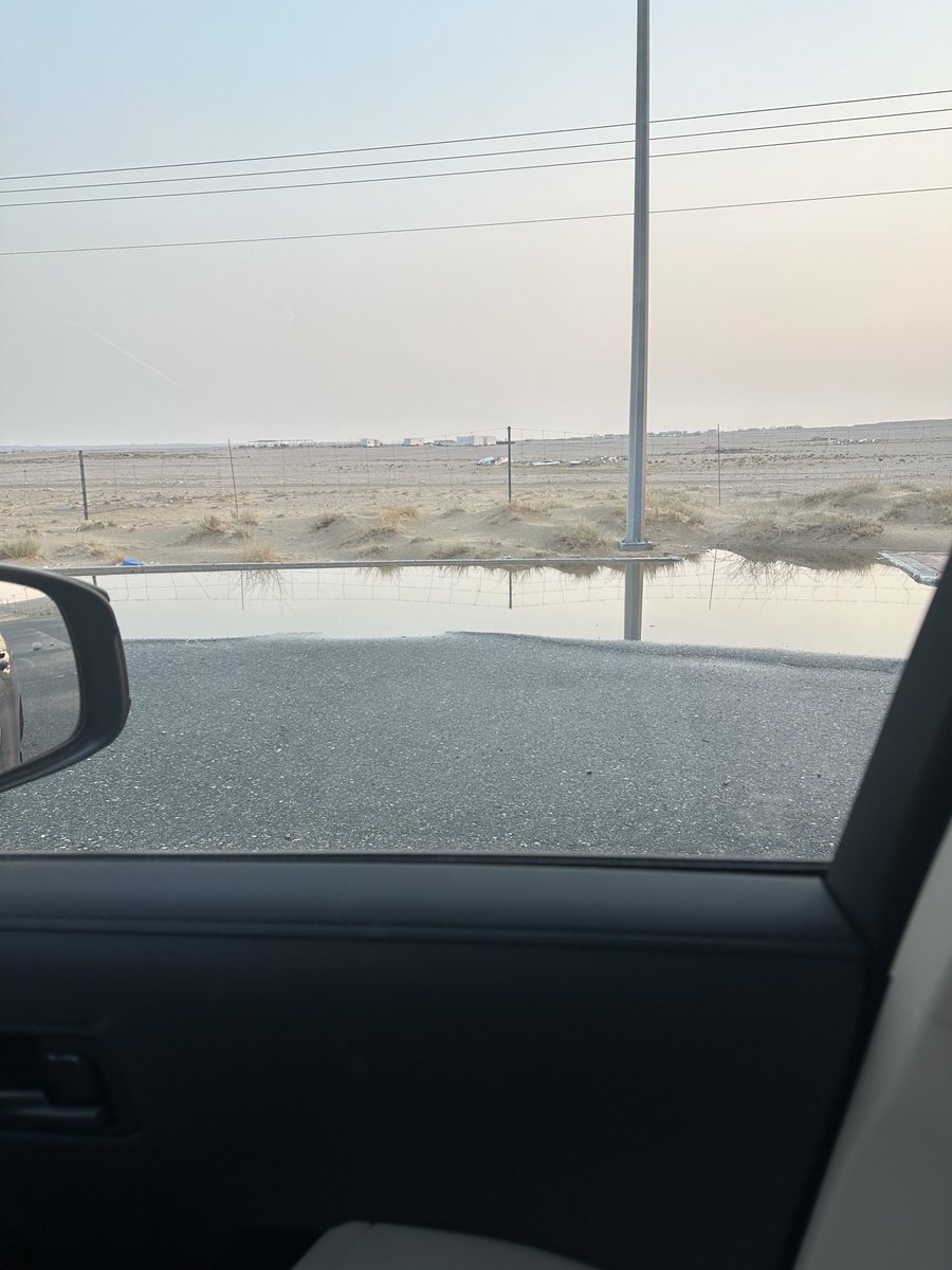 alnasrmohammed1's tweet photo. رشة مطر طريق ام باب سلوى الجديد https://t.co/iSxlp6k5A7