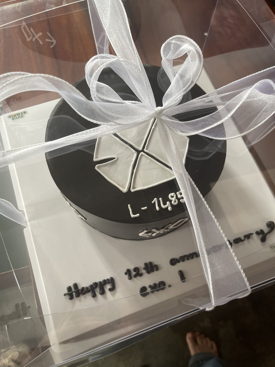 Sarah_Adoraell's tweet photo. After Suho &amp; DnE performed in Cambodia we Have a small Pre-Anniversary EXOL 🩵🩵🩵
#L1485 #EXO #EXOL https://t.co/z6xUbdYgmP