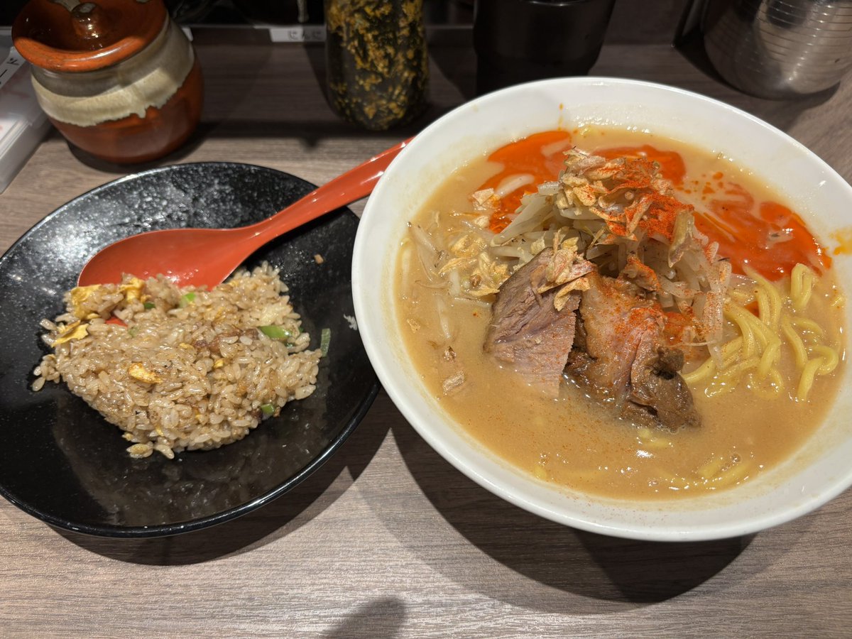_YOFUKASHI_1979's tweet photo. 本日の麺活
花木流味噌
次から味薄めにしてみよう
味噌の量が少ない方がバランスいいんじゃないかな。 https://t.co/8IKJV3UFvo