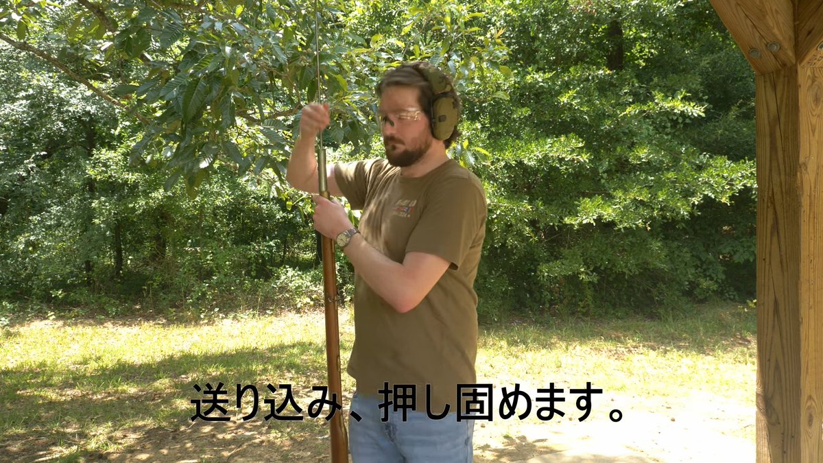 fuyuto64's tweet photo. Youtubeで新しく活動始めてくれた @weaponsarchive さんの動画良すぎる。
穏やかな紳士が「日本人向け」にわざわざ字幕付けて銃について滔々と解説してくれるとか「こんな動画待ってた」って人も多いんじゃないの？
この品の良さ、他に無いわ。

https://t.co/CyX33SeSNQ https://t.co/P4bqn9qoTk