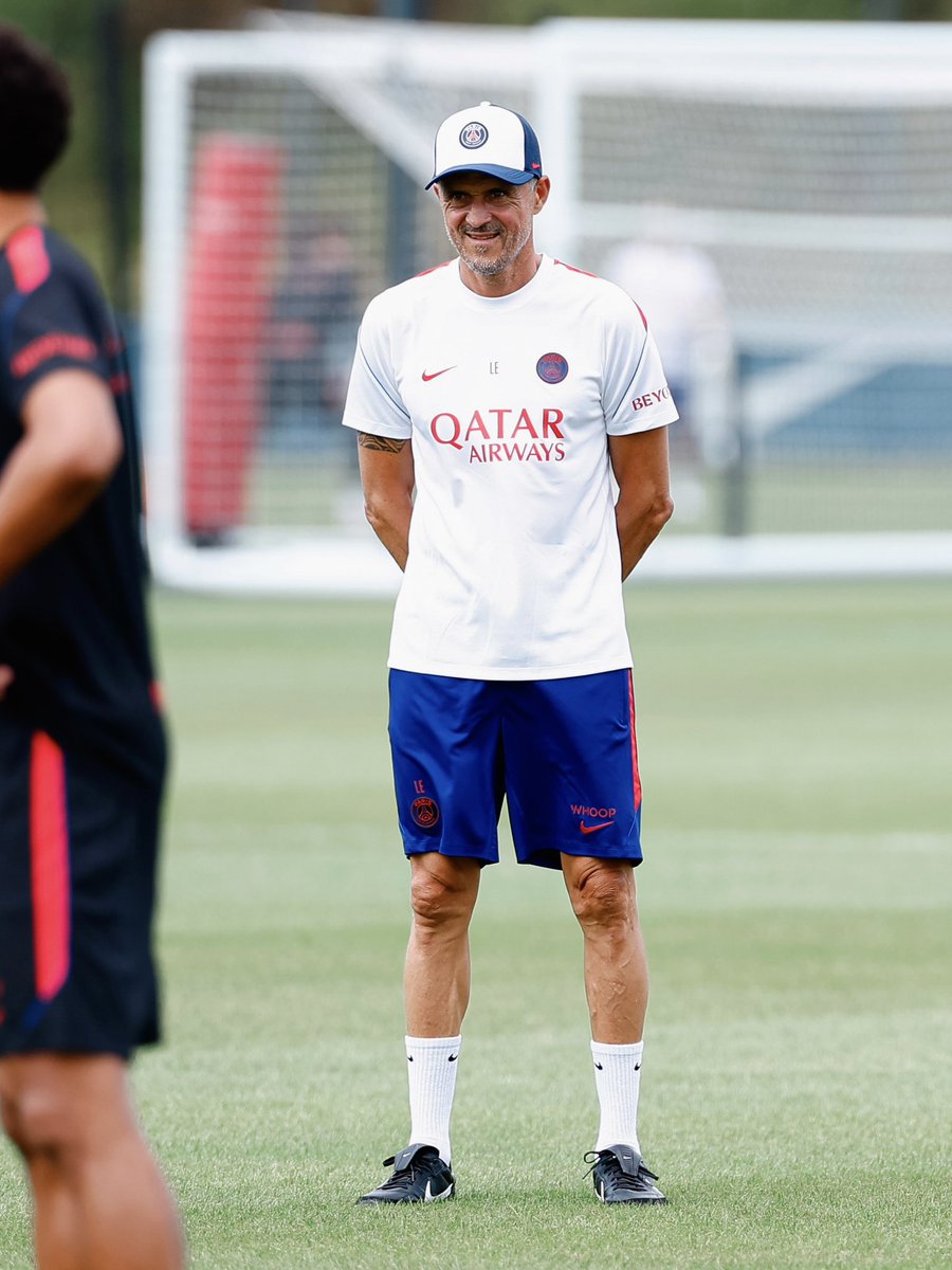 PSG_inside's tweet photo. Le travail se poursuit ! 🔋💪 https://t.co/IwWty1Ia3Z