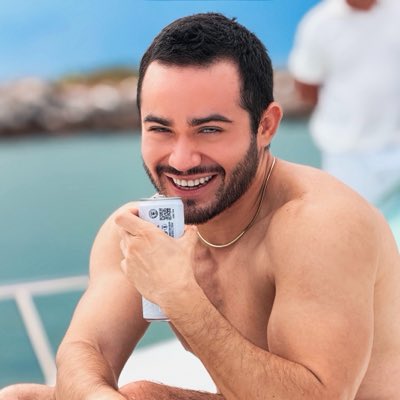 eddcos's tweet photo. #NuevaFotoDePerfil https://t.co/mYQTlPLTBi