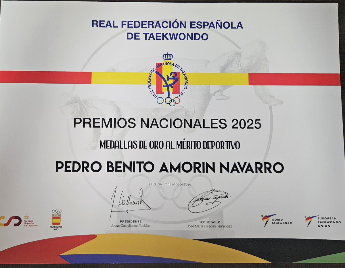 Gym_DoChan's tweet photo. Premios Nacionales 
Medalla de oro al mérito deportivo #taekwondo https://t.co/VQCqFqOcpd