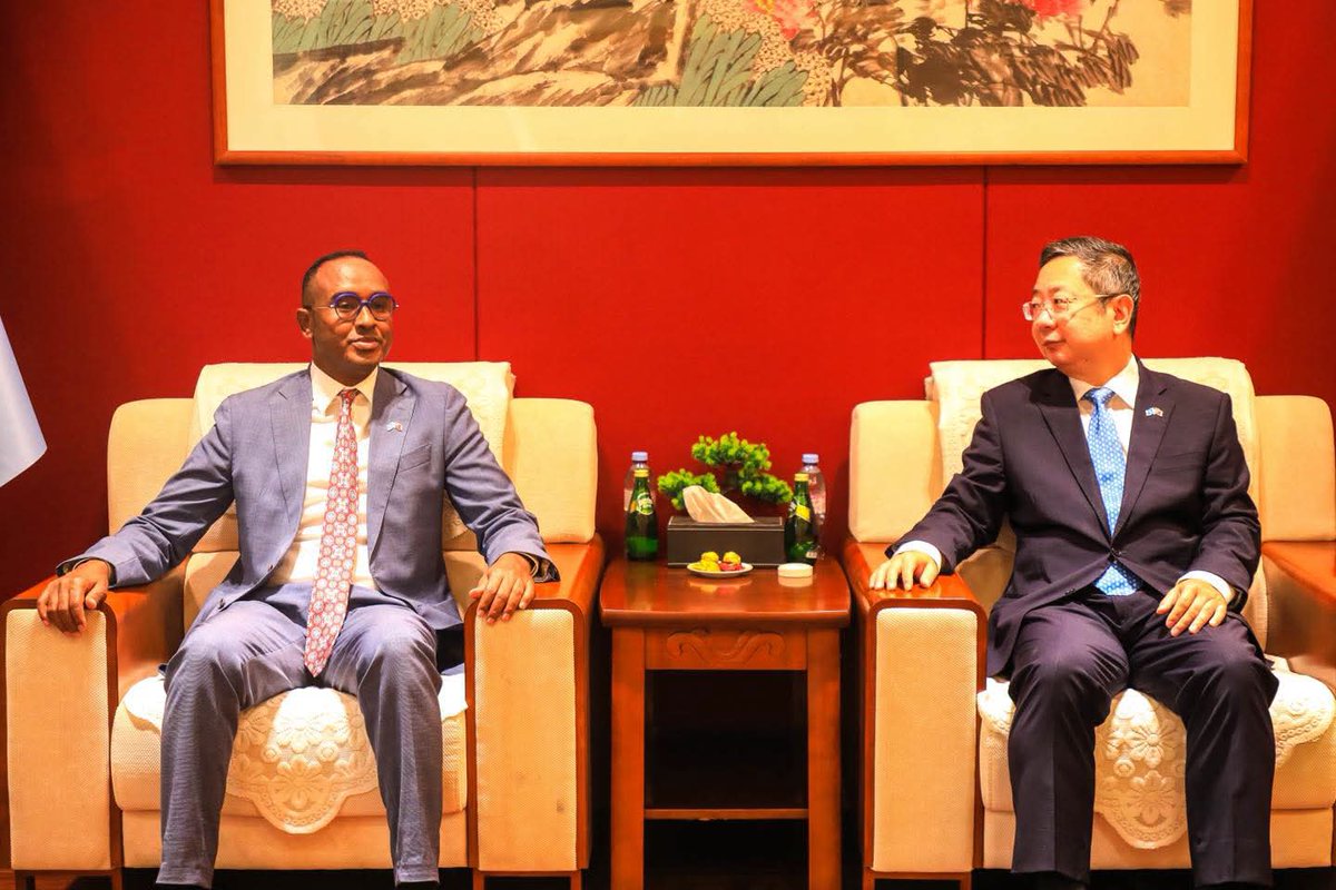 SoDMA_Somalia's tweet photo. Commissioner @MahamuudMoallim and the Ambassador of the People's Republic of China to Somalia, H.E @AmbWangYu, today signed an agreement for a humanitarian assistance project through which the People's Republic of China will provide support to vulnerable communities across Somalia.

The project, valued at 15 million Chinese Yuan, will deliver humanitarian assistance to the country's most vulnerable communities, reinforcing ongoing relief efforts and support for people affected by humanitarian crises.

Ambassador Wang Yu reaffirmed the People's Republic of China's commitment to continuing its support for Somalia, particularly in humanitarian assistance and bilateral cooperation.

Commissioner @MahamuudMoallim expressed his appreciation to the People's Republic of China for its continued partnership and unwavering support to the Somali people, especially in assisting vulnerable communities.
@ChineseSomalia