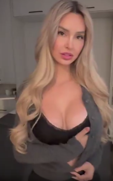 1JasminGomez's tweet photo. https://t.co/Ykhttj7zCH
https://t.co/ICuf1bL6eK https://t.co/BCmadLihlL