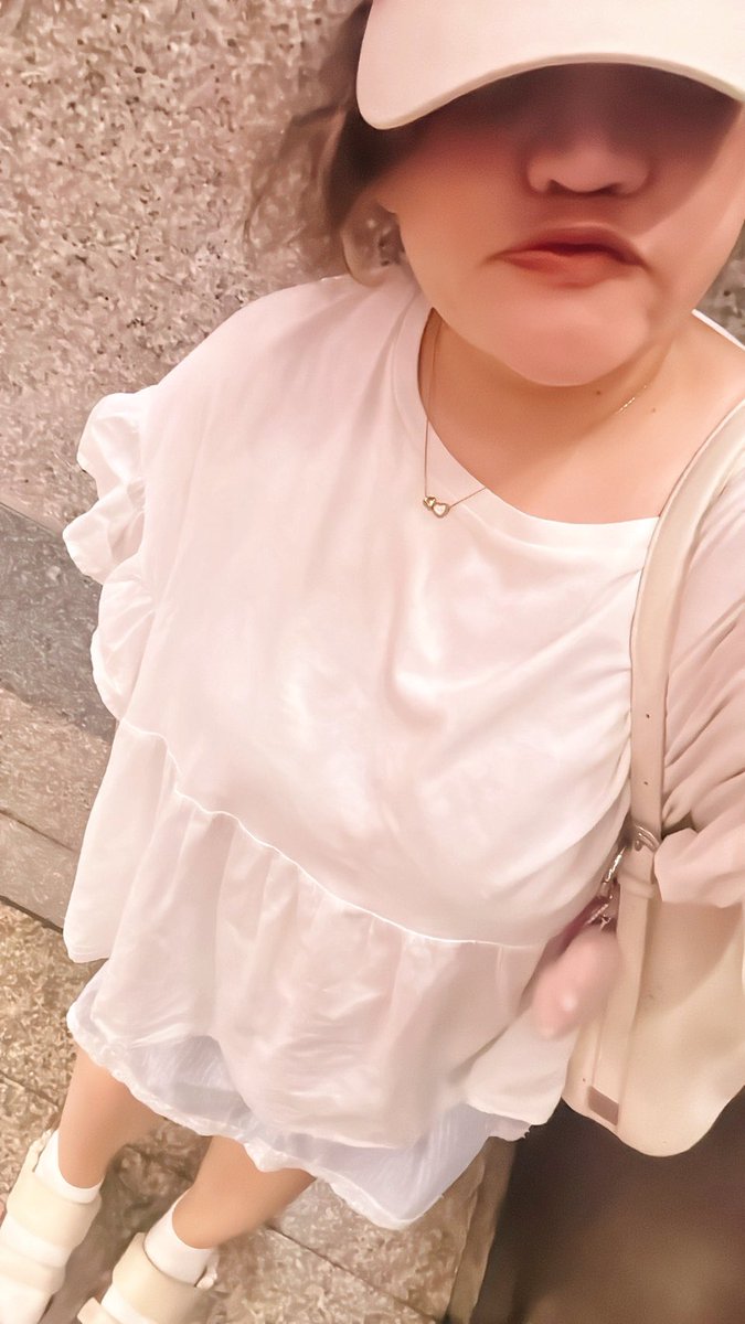 TheLemonTea's tweet photo. 11日間お休みをとって、実家で家族と猫ちゃんとのんびり過ごした🐈🏡😊

今日、
休み明け初出勤。
頭はまだお休みモード…🤯🤯🤯 https://t.co/SoJiVLYEnp