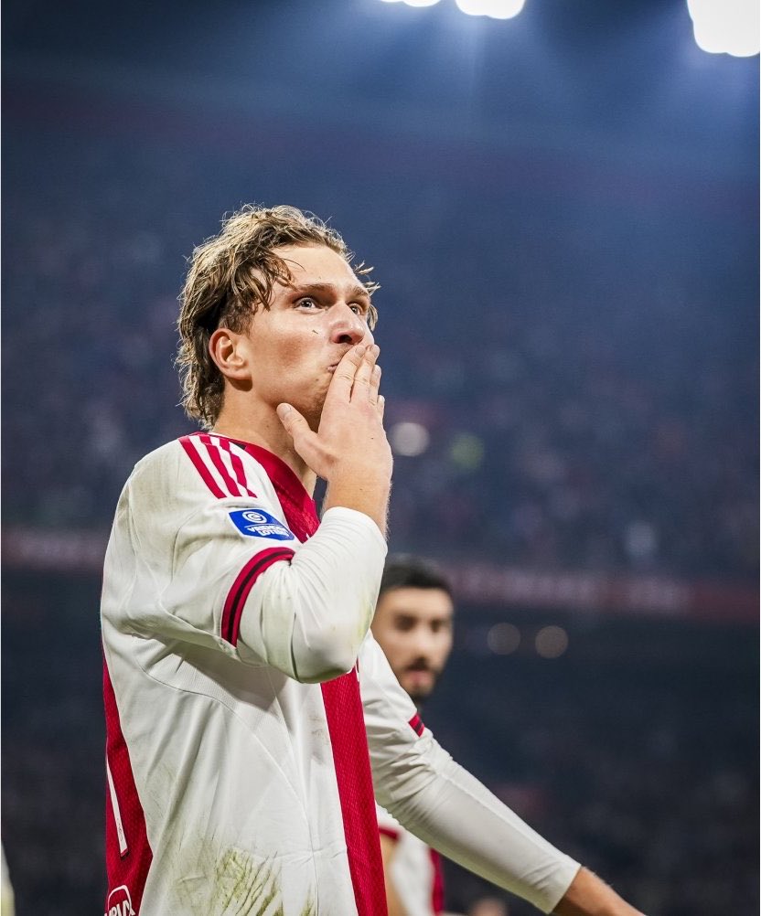 AjaxHexagone's tweet photo. CONNEXION MEUDA JUSQU’A PANAME !✖️✖️✖️🤝🗼 https://t.co/U9rrE9WU8C