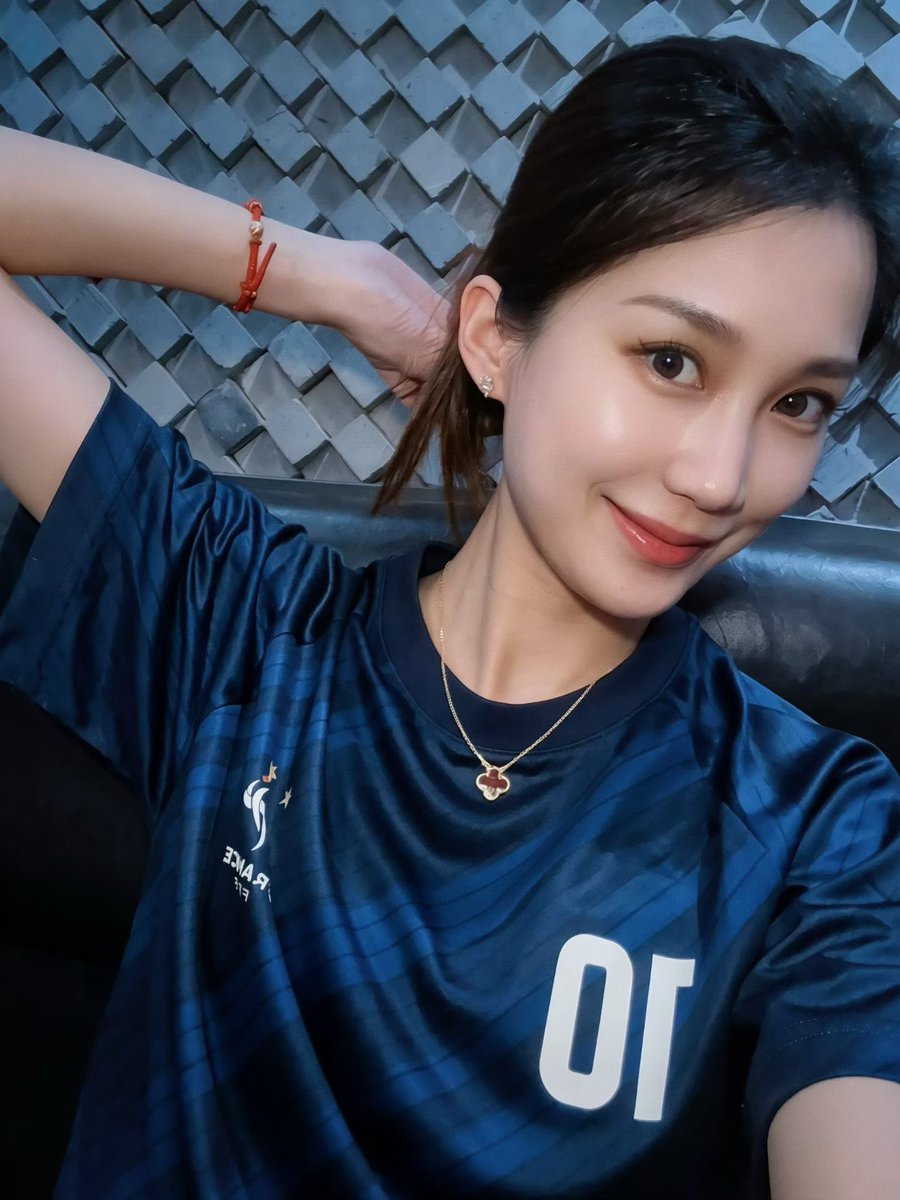 Lydiak1pg's tweet photo. @q650761 我和我闺蜜 https://t.co/uTg6LOXxNi