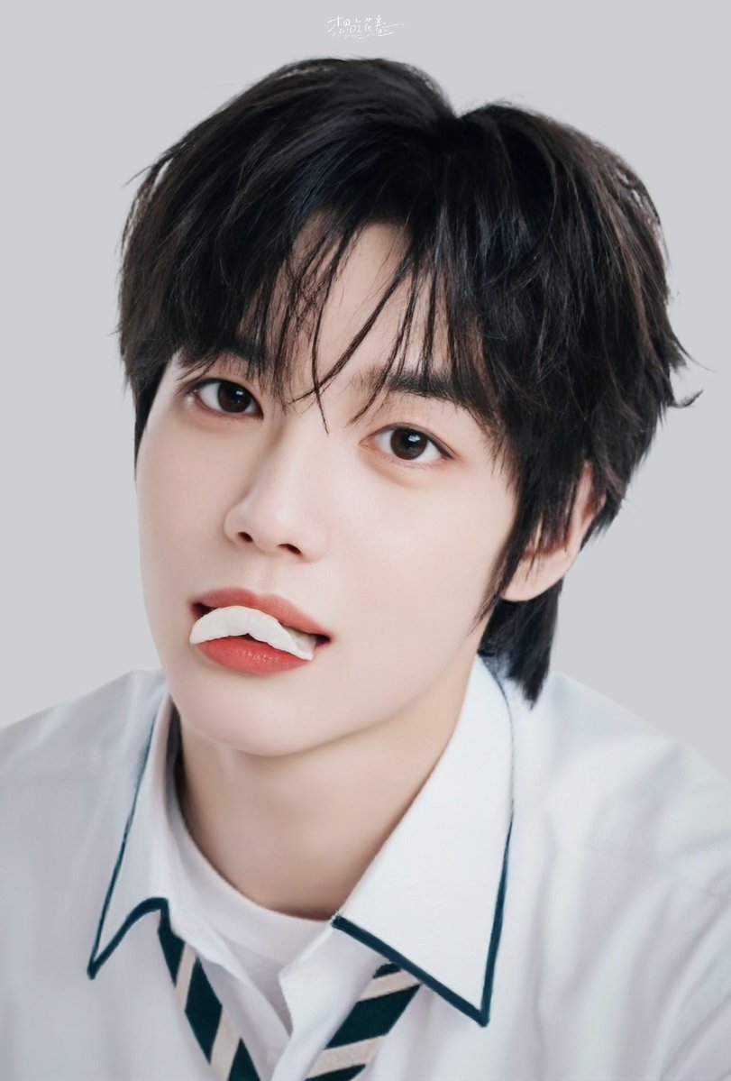 Kuronian_'s tweet photo. hamin会不会偷偷想我们～～

HAPPY 20TH HAMIN DAY
#해피하민데이_나의자전거소년
#20DreamsWithHamin https://t.co/TIRzIjAWRk