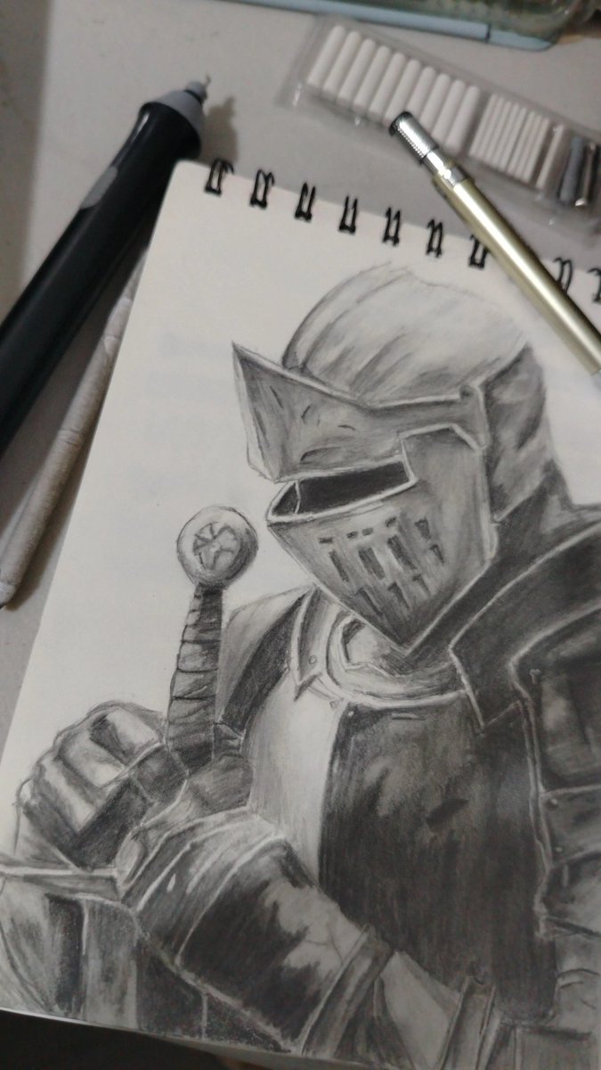 mienwns's tweet photo. Knight drawinggg. This was from a few months ago. https://t.co/vyQP2RkXlG