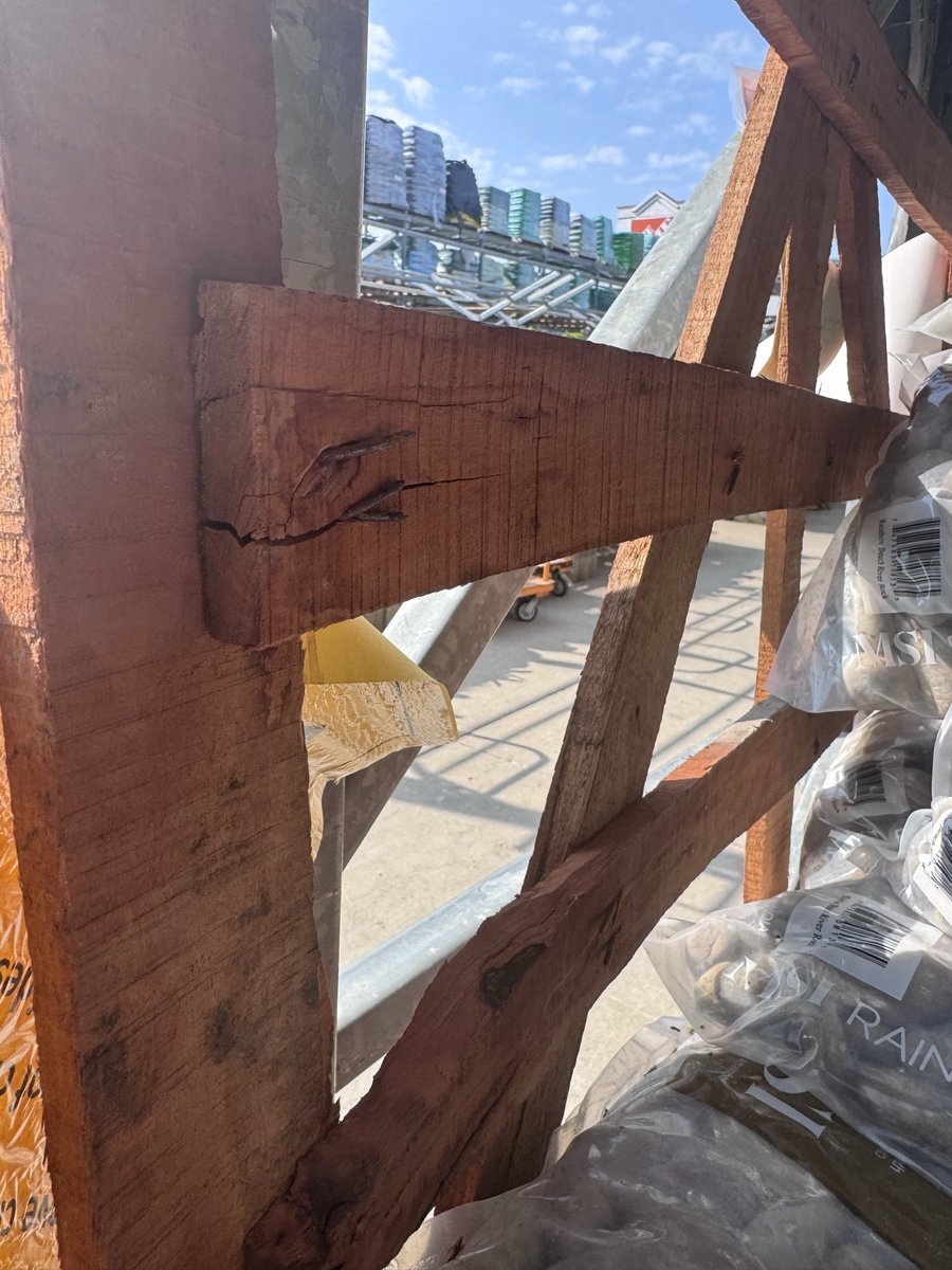 King_Legendary_'s tweet photo. Just cut my finger on a rusty nail @HomeDepot https://t.co/eRFg2s0pVI