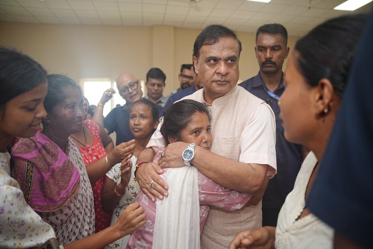 himantabiswa's tweet photo. Across Sivasagar and Demow, I walked through floodwaters to meet my flood affected family members. floods. I assured them that they will not face this crisis alone and personally explained the assistance our Government has made available for their recovery. https://t.co/ztDazI3yHY