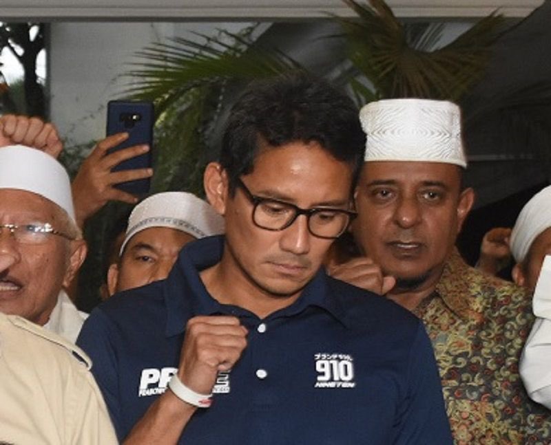 LambeSahamjja's tweet photo. di buatin meme sama netizen❌
buat meme mandiri ✅
upload mandiri✅ https://t.co/2cF0m181Nt