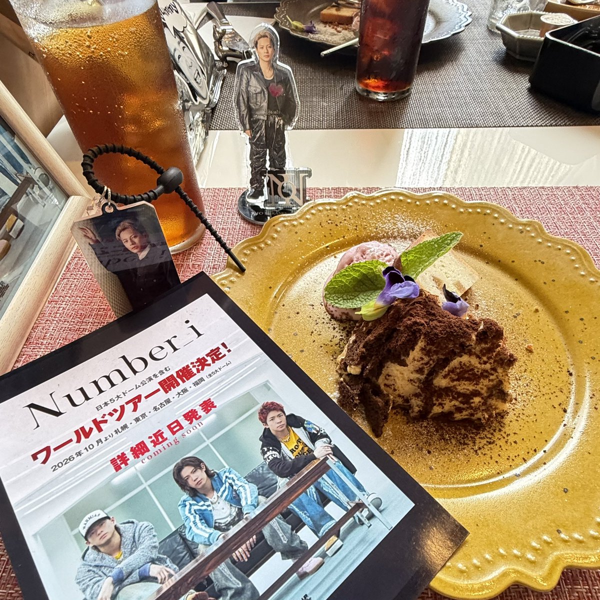 patukinotoko's tweet photo. きしひら💜♥️お花の会💐
5大ドーム＆ワールドツアーお祝い🥂

♥️ーこちゃんから頂いたまぁるいスイカにNumber_iを乗せたら地球🌎みたい🍉
待ってろ、世界ー！！！

#Number_i
#Number_i_LYs https://t.co/XSb09MK0y0